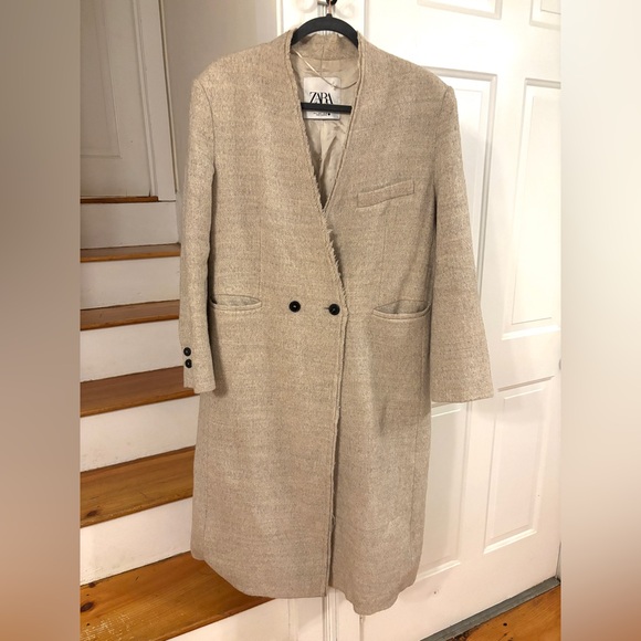 Zara Monteco ZW Collection 100% Wool Coat size Large- worn on tv. Ivory/Cream - Picture 2 of 8